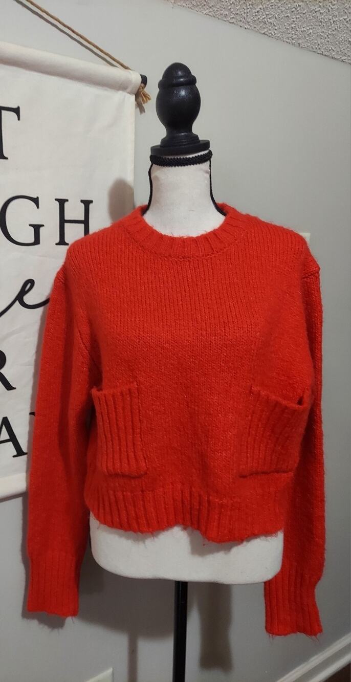 ZARA Red Soft Knit Cropped Sweater Size L Front Patch Pockets Crewneck Cozy